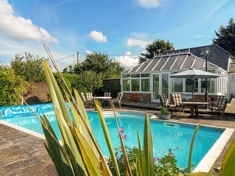 Swimming pool | The Pool House, Sittingbourne