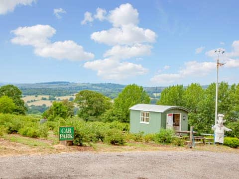 Exterior | Shepherd&rsquo;s Hut - East Hill Pride Farm, Harpford, near Sidmouth