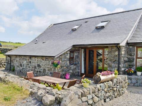 Exterior | Beudy Hen - Beudy Hen and Ysgubor, Llanfair, near Harlech