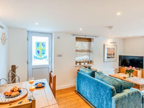 Living room/dining room | Salvay, Porthleven