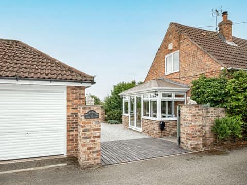 Exterior | The Weaning Shed, Huggate, near York