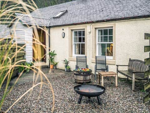 Exterior | Mhairi&rsquo;s Cottage - Mains Cottages, Carradale, near Campbeltown