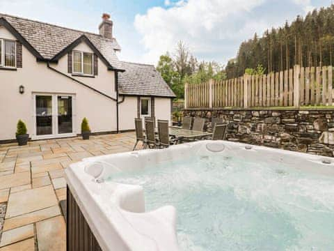 Hot tub | Parc Cottage, Llangadfan, near Welshpool