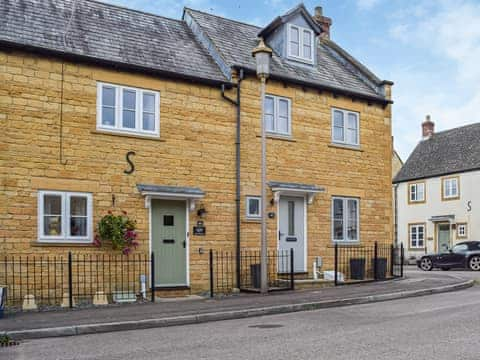 Exterior | Jasmine Cottage, Chipping Campden