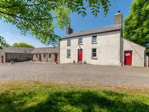 Ffynnonddewi Farmhouse - Farm House Cottages, Solva, near St Davids