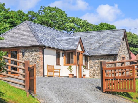 Beudy Uchaf - Newton Holiday Cottages, Adfa, near Newtown