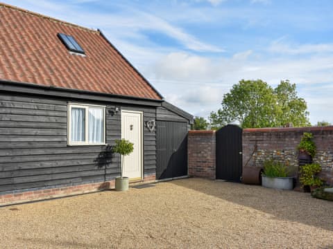 Exterior | Beeches Cart Lodge, Harleston