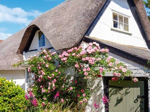 Exterior | Smugglers Cottage, New Milton