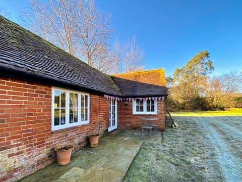 Exterior | Cottage 4 - Oaklands Farm, East Tytherley