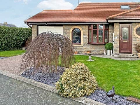 Exterior | Cleet&rsquo;s Retreat, Seahouses