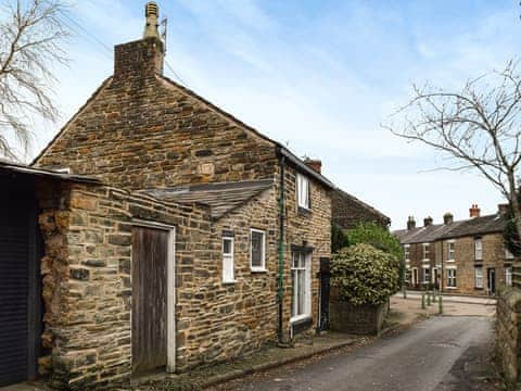 Exterior | Ye Olde Mottram Chip Shop, Mottram in Longdendale