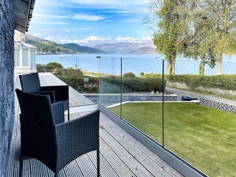 Exterior | The Lookout, Tighnabruaich