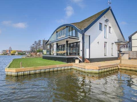 Exterior | Bide-A-Wee, Wroxham