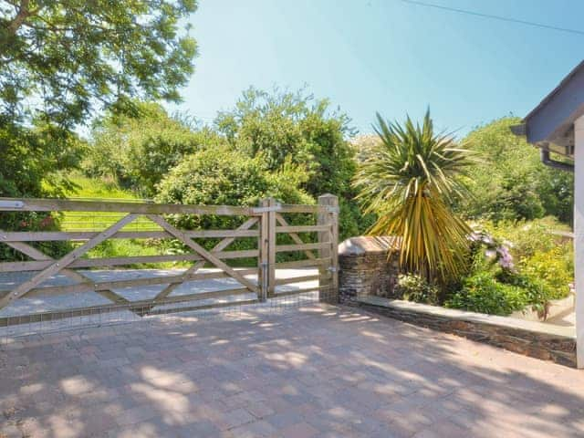 Garden and grounds | Foretop, St Just in Roseland