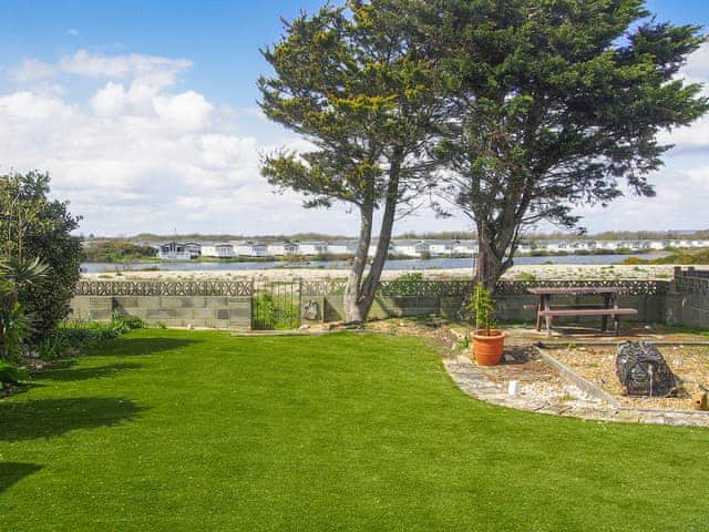 Garden | Seagull Cottage, Pagham, near Bognor Regis