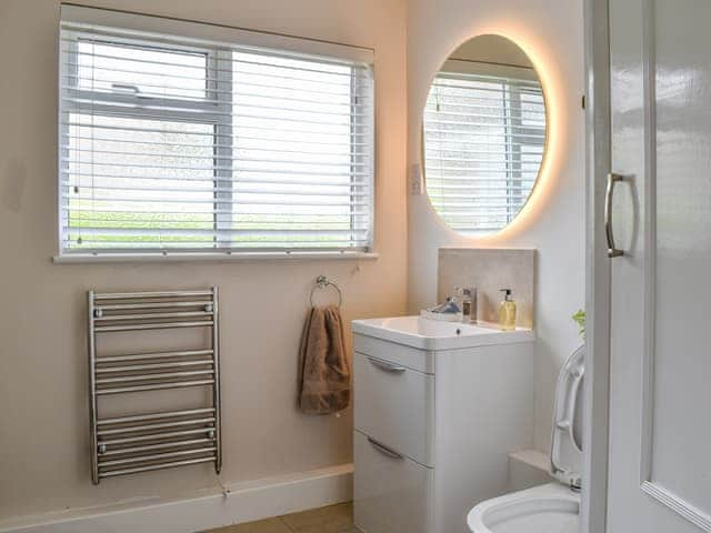 Bathroom | Little Saxby, Crowborough, near Uckfield