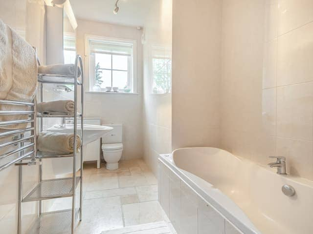 Bathroom | Bell House - Bell House Escapes, Swanton Novers