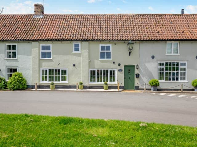 Exterior | Seascape Cottage, South Creake, near Fakenham