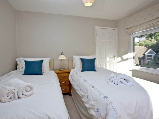 Twin bedroom | Woodbine House, Kingswear, near Dartmouth