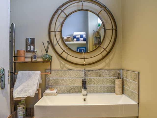 Bathroom | Sam&rsquo;s Snug, Birchington