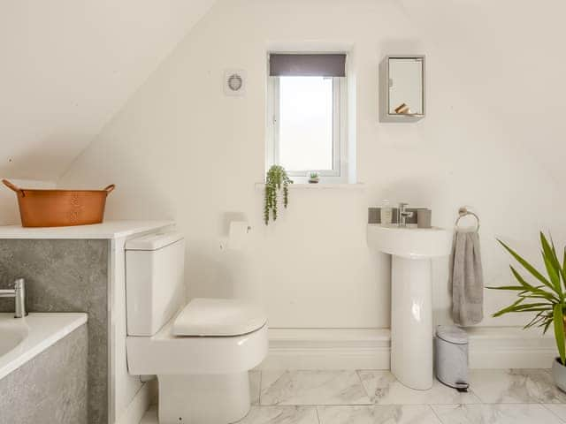 Shower room | South Wood Lodge, Walberton, near Arundel