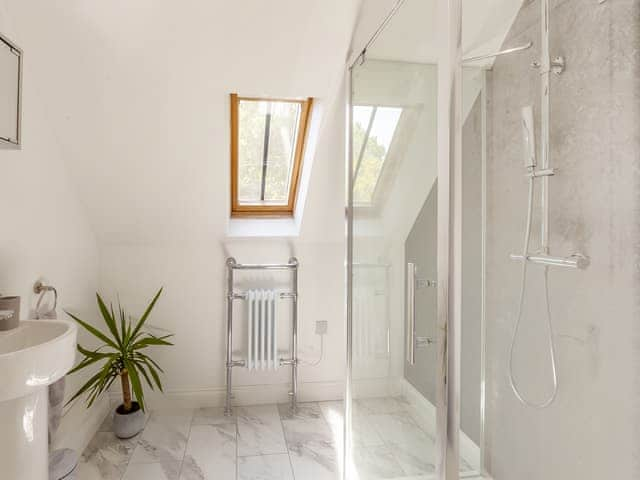 Shower room | South Wood Lodge, Walberton, near Arundel