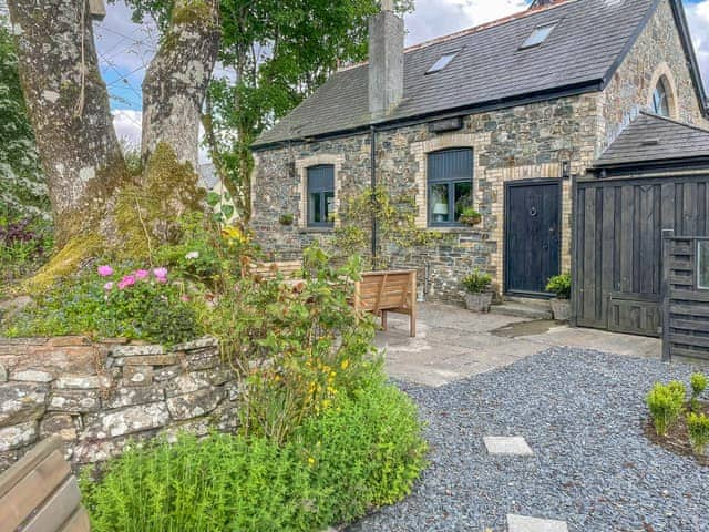 Sitting-out-area | Chapel Cottage, Lydford, near Tavistock