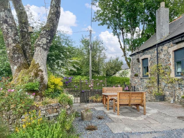 Sitting-out-area | Chapel Cottage, Lydford, near Tavistock