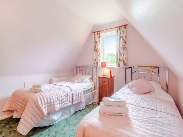 Twin bedroom | Bryanstown Annexe, Woodbridge