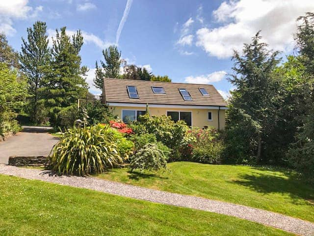 Exterior | The Aviary - Butterbee Cottages, Tamar Valley