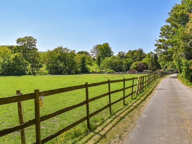 Surrounding area | Beachborough Park Summer House, Newington, near Folkestone