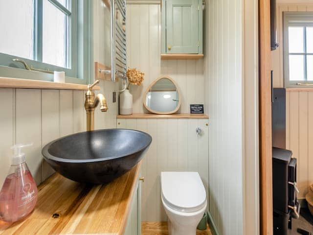 Shower room | Longwool Lookout - The Rookery, Hemingby