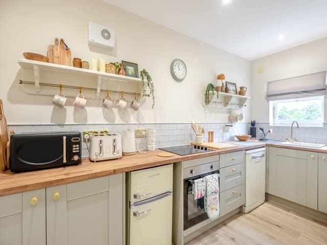 Kitchen | The Stables Cottage - The Rookery, Hemingby