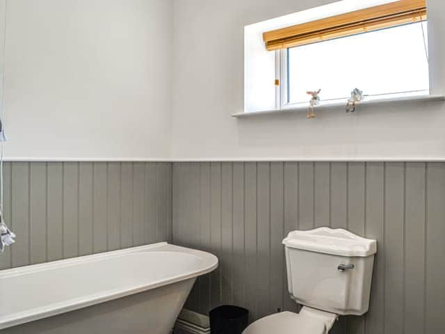 Bathroom | Fell View Cottage - Old View Holidays, Carlisle