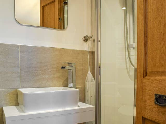 Bathroom | Chapel House, Bourton-on-the-Water