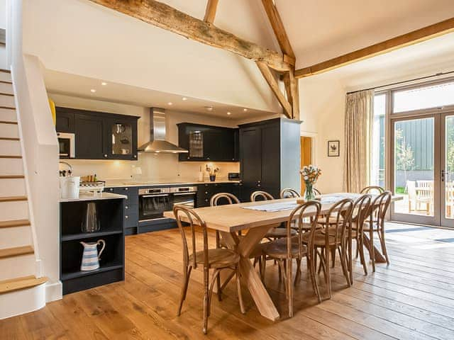 Dining Area | Hatchers Barn - Fishers Farm Barns, Shefford Woodlands Near Hungerford