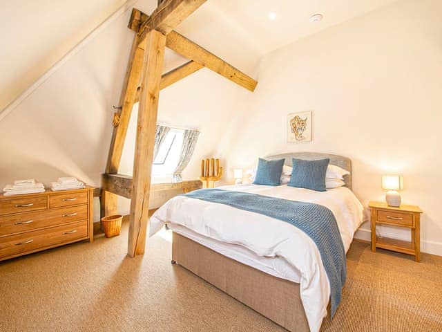 Double bedroom | Hatchers Barn - Fishers Farm Barns, Shefford Woodlands Near Hungerford