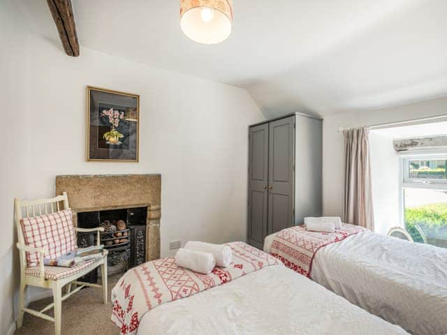 Twin bedroom | Pine Door, Eyam, near Bakewell