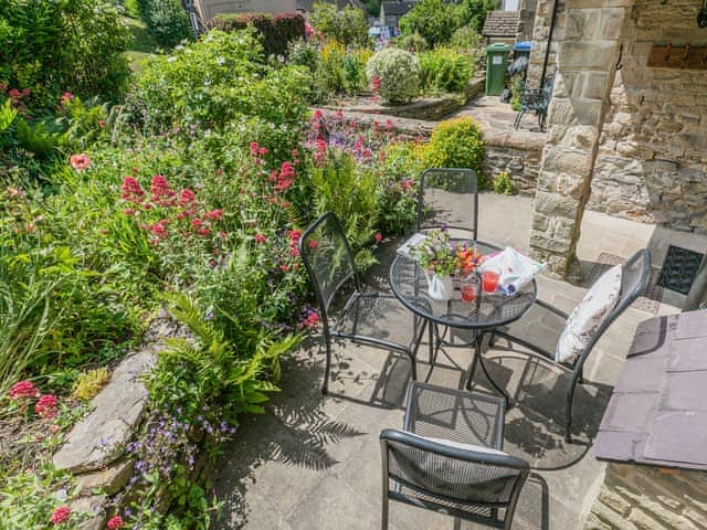 Sitting-out-area | Pine Door, Eyam, near Bakewell