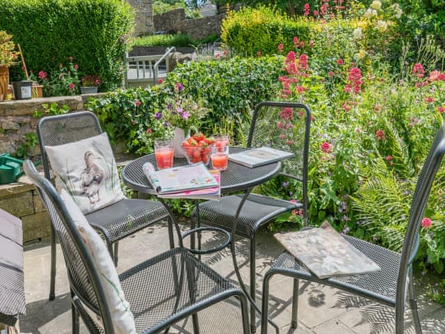 Sitting-out-area | Pine Door, Eyam, near Bakewell