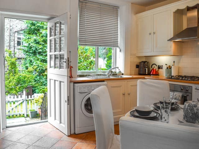 Kitchen/diner | Co Operative Cottage, Uppermill, near Saddleworth