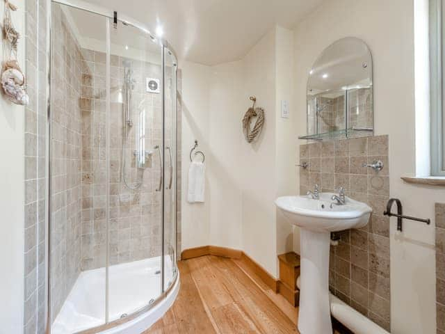 Bathroom | Ellen Cottage, Fulbrook, near Chipping Norton