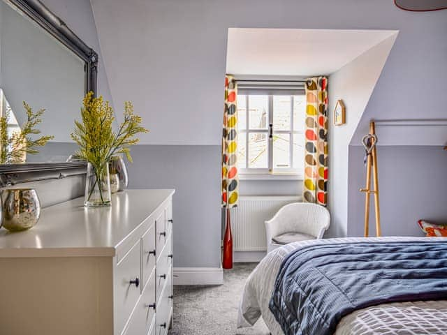 Dressing area within the en-suite double bedroom | Endeavour Cottage, Whitby