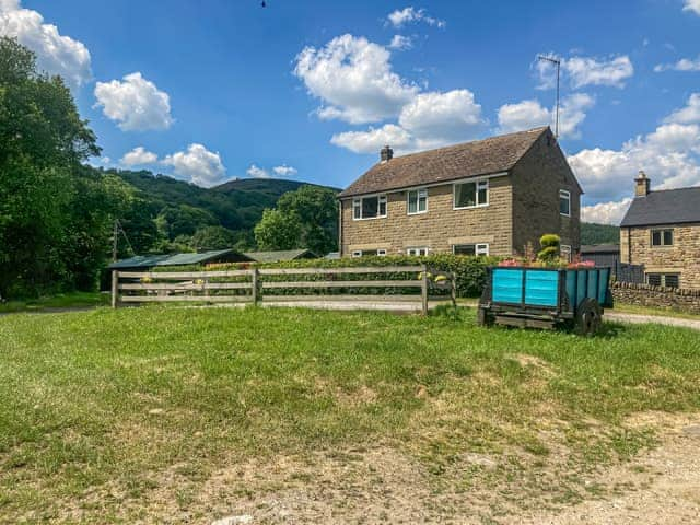 Exterior | Carr View - Carr View Farm, Thornhill, Hope Valley