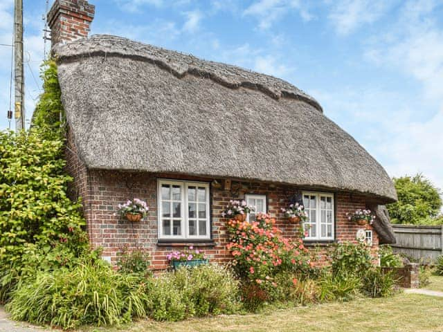 Exterior | The Old Thatch, Hailsham