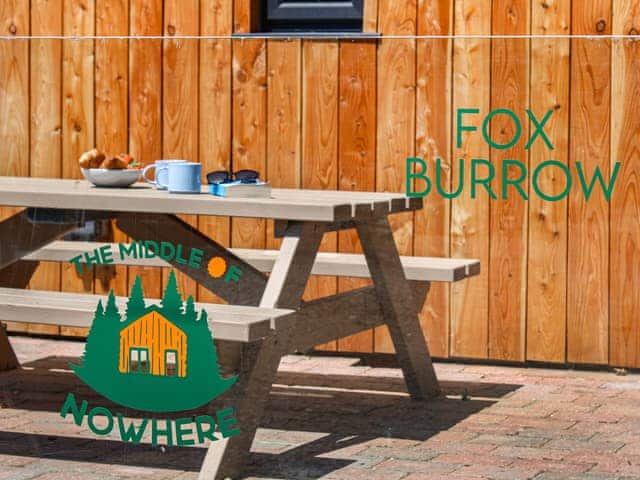 Sitting-out-area | No. 1 Fox Burrow - Middle of Nowhere, Great Witchingham