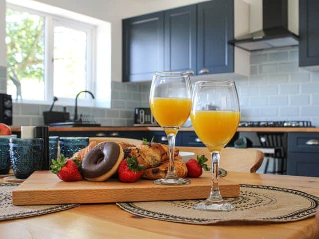Kitchen/diner | No. 3 Rabbit Warren - Middle of Nowhere, Great Witchingham