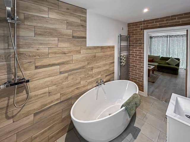 Bathroom | No. 3 Rabbit Warren - Middle of Nowhere, Great Witchingham