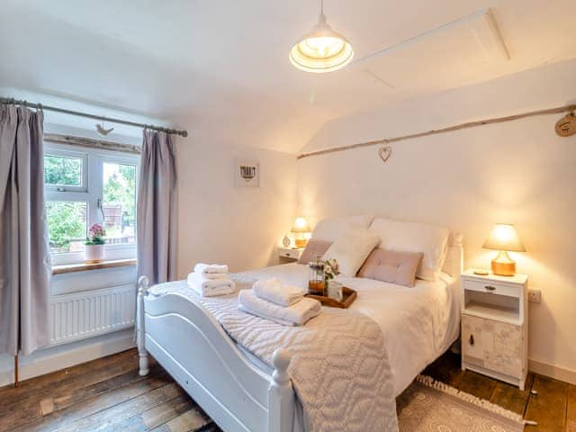 Double bedroom | Love Heart Cottage - Heart Cottages, Wickham Market