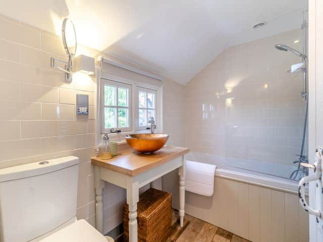 Bathroom | Love Heart Cottage - Heart Cottages, Wickham Market